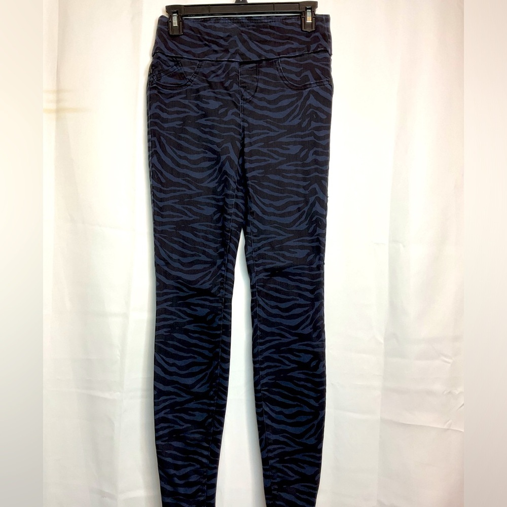 Rock and Republic Denim RX blue and black animal print slimming size4